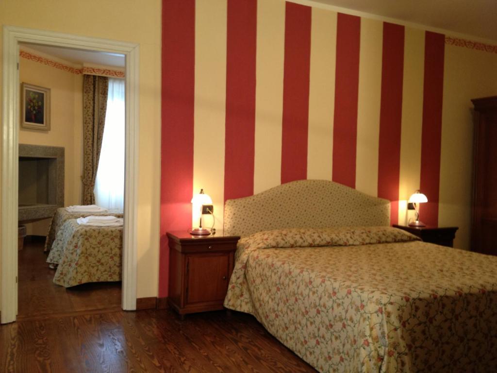 La Dependance Hotel Menaggio Room photo