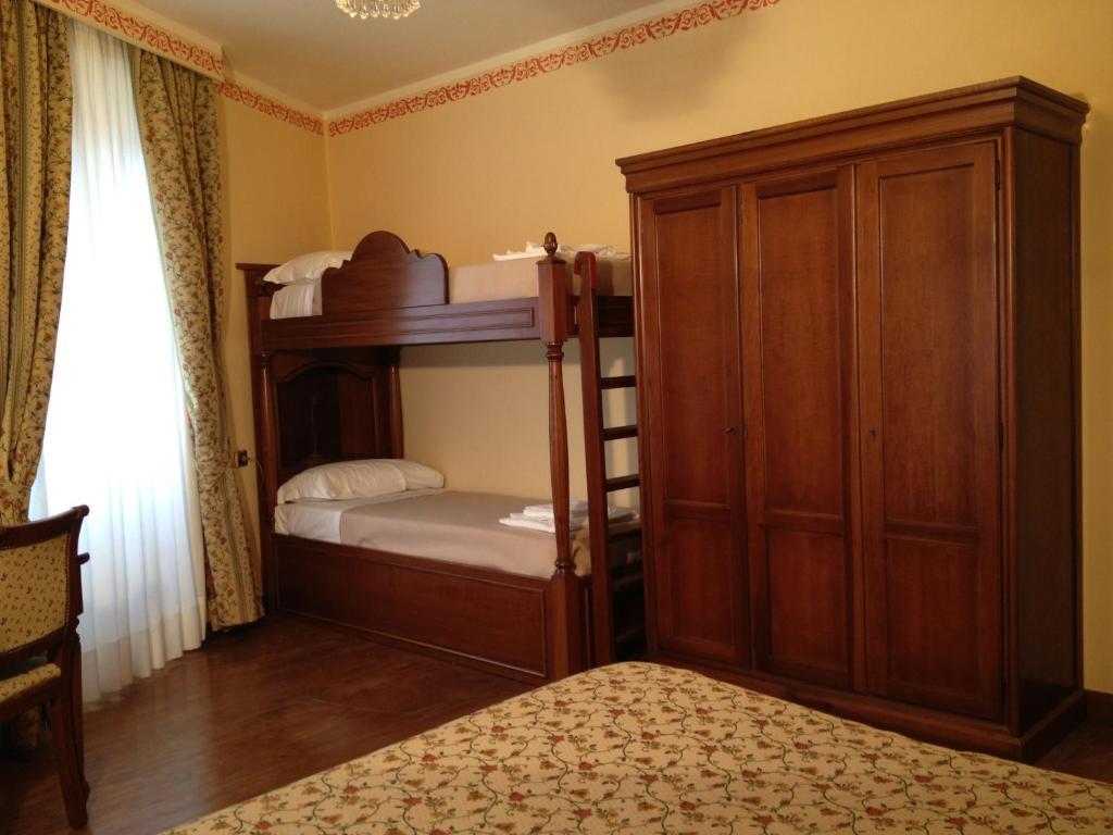 La Dependance Hotel Menaggio Room photo