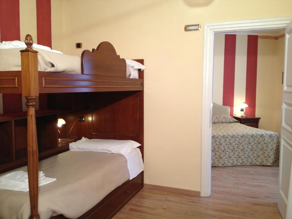 La Dependance Hotel Menaggio Room photo