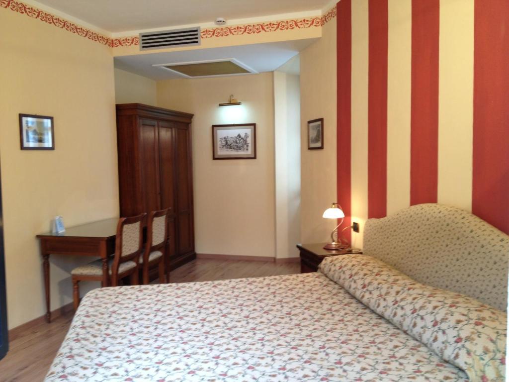 La Dependance Hotel Menaggio Room photo