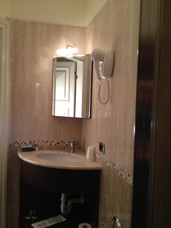 La Dependance Hotel Menaggio Room photo